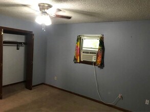 652-654 Pear Tree Cir-Unit -654 Pear Tree Circle in Columbia, MO - Building Photo - Building Photo