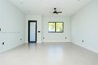 2224 Hope St in Hollywood, FL - Building Photo - Building Photo