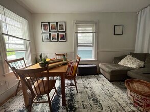 11 Homer Sq, Unit 10-2 in Somerville, MA - Building Photo - Building Photo