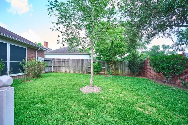 5022 Moss Run Dr in Missouri City, TX - Foto de edificio - Building Photo