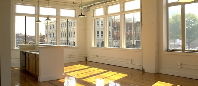 Eleventh Street Lofts in Columbus, GA - Building Photo - Interior Photo