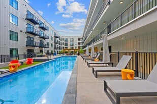 4315 S Congress Ave, Unit 312 in Austin, TX - Building Photo