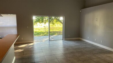 1071 Bluegrass Dr in Groveland, FL - Building Photo - Building Photo