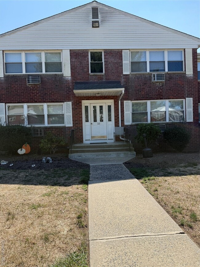 property at 221 N Middletown Rd