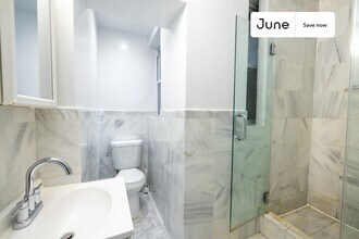 826 9th Ave in New York, NY - Building Photo - Building Photo