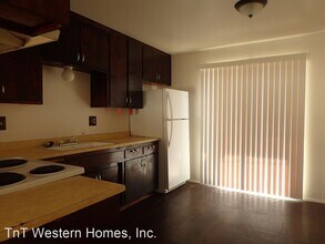 341 W Wilson Ave in Ridgecrest, CA - Building Photo - Building Photo