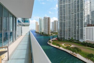 200 Biscayne Blvd Way, Unit 1404 in Miami, FL - Building Photo