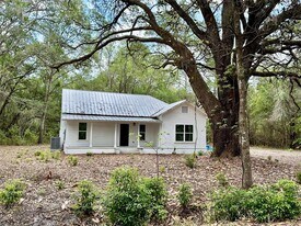 13647 NE 141st Dr in Waldo, FL - Building Photo