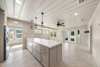 121 1st St in Panama City Beach, FL - Building Photo - Building Photo