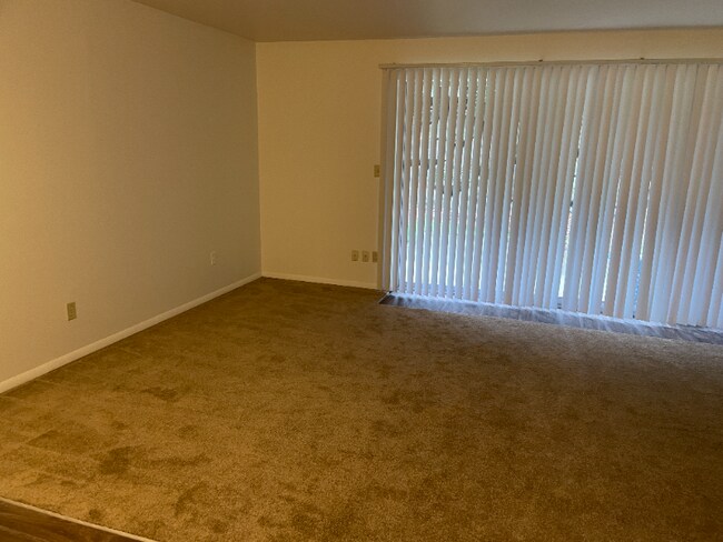 14421 8th Ave SW in Burien, WA - Building Photo - Building Photo