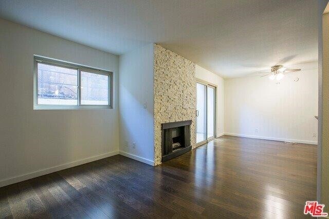 141 S Clark Dr in Los Angeles, CA - Foto de edificio