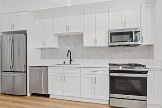 2921 Arizona in Santa Monica, CA - Building Photo - Building Photo