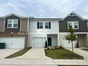906 Field Ivy Dr in Fuquay Varina, NC - Building Photo - Building Photo
