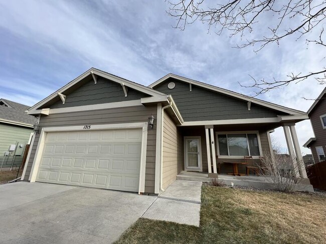 1715 Gettysburg Dr in Cheyenne, WY - Foto de edificio - Building Photo