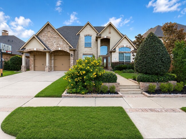 property at 822 Floriencia St