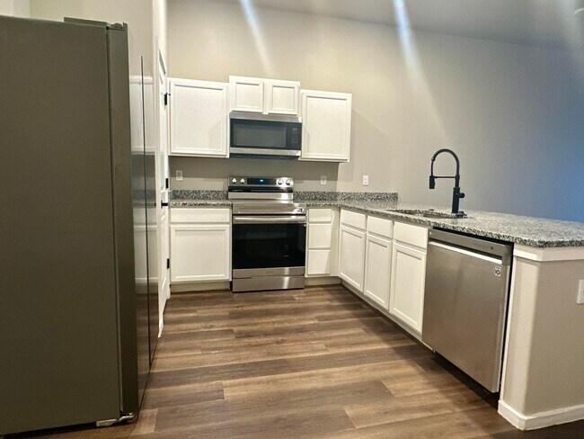 2126 N Jayton Ave in Lubbock, TX - Building Photo - Building Photo