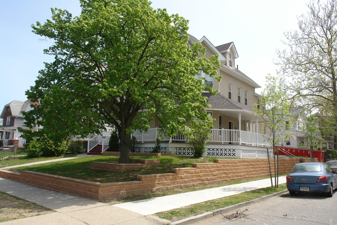 615 2nd Ave in Asbury Park, NJ - Building Photo