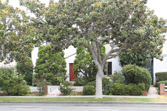 821 6th St in Santa Monica, CA - Foto de edificio - Building Photo
