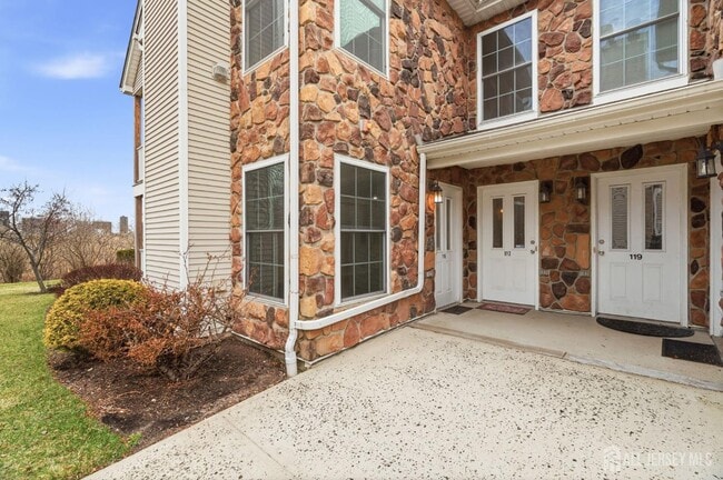 property at 116 Chariot Ct