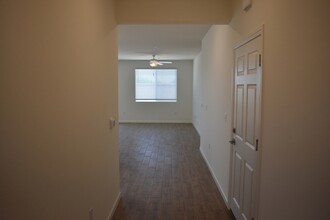232 Journey Wy S in Madera, CA - Building Photo - Building Photo