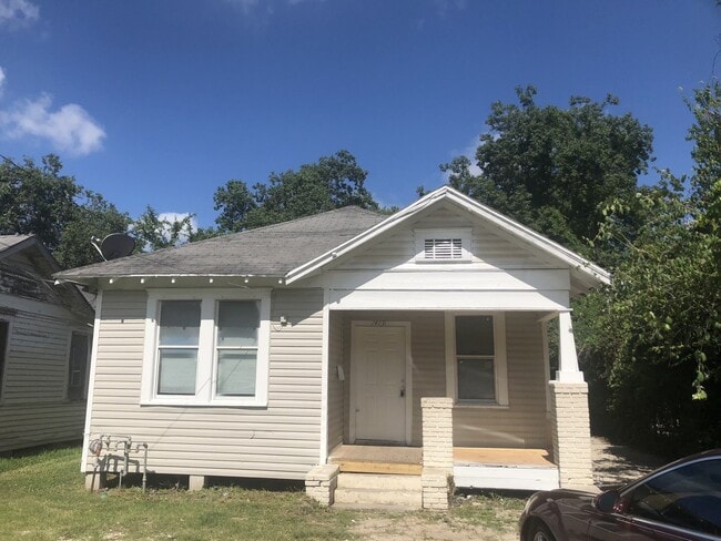 property at 1419 Capron St
