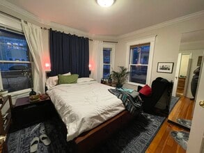 34 Leonard St, Unit 1 in Somerville, MA - Foto de edificio - Building Photo