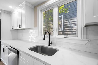 125 Grand View St in Providence, RI - Building Photo - Building Photo