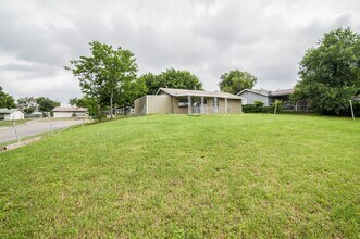 8730 Easy Valley St in San Antonio, TX - Building Photo - Building Photo