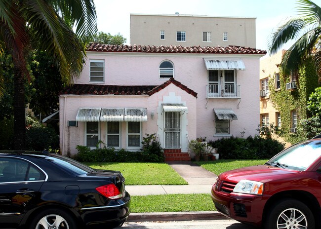 114 Menores Ave in Coral Gables, FL - Building Photo - Building Photo