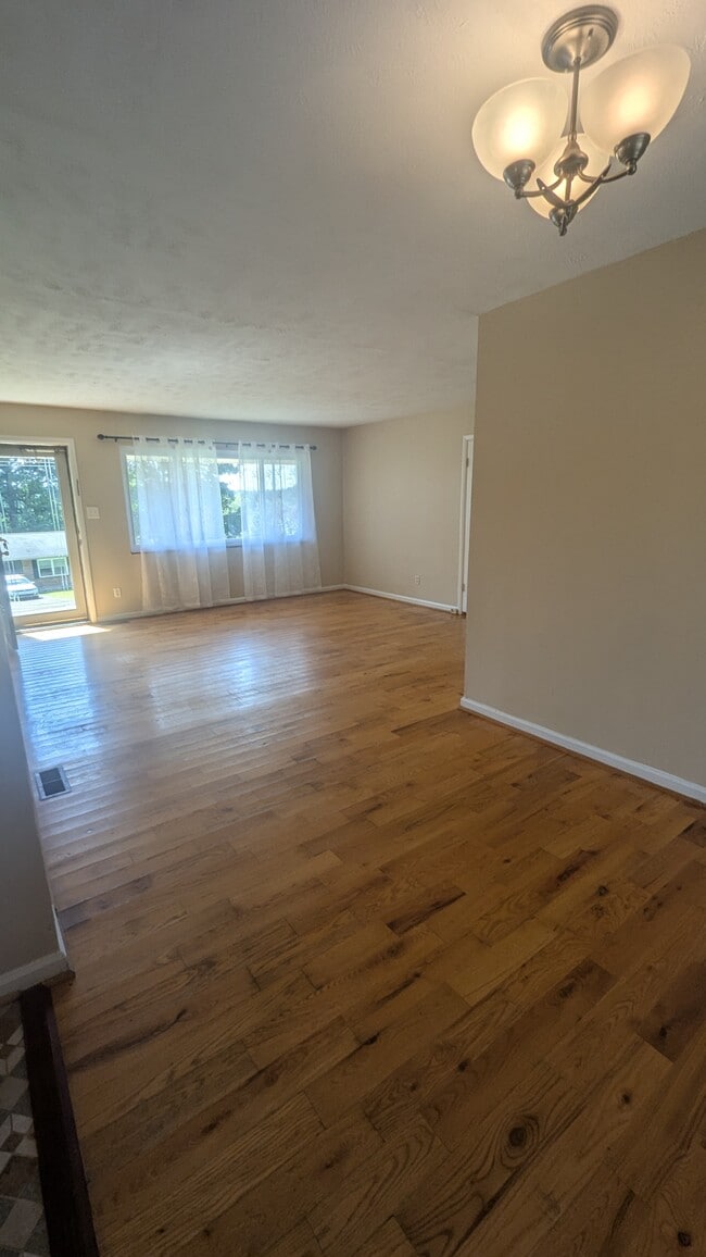 property at 3039 Dow Dr
