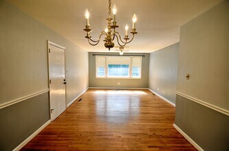 406 Hickory Dr in Chapel Hill, NC - Building Photo - Building Photo