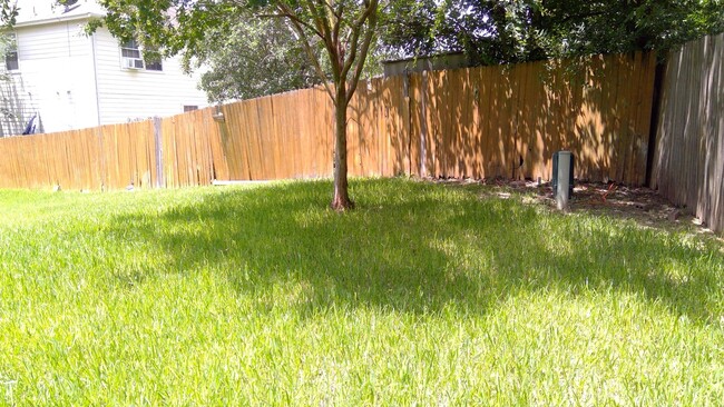 6823 Elmwood Crest in Live Oak, TX - Building Photo - Building Photo