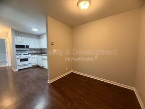 12 Simpson St in Geneva, IL - Building Photo - Building Photo