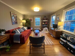 26 Center St in Rhinebeck, NY - Building Photo - Building Photo