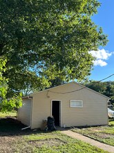 1444 Dodge St in Le Claire, IA - Foto de edificio - Building Photo