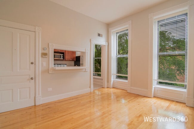 2056 N Halsted St in Chicago, IL - Building Photo - Building Photo