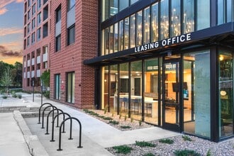 Araceli in Denver, CO - Foto de edificio - Building Photo