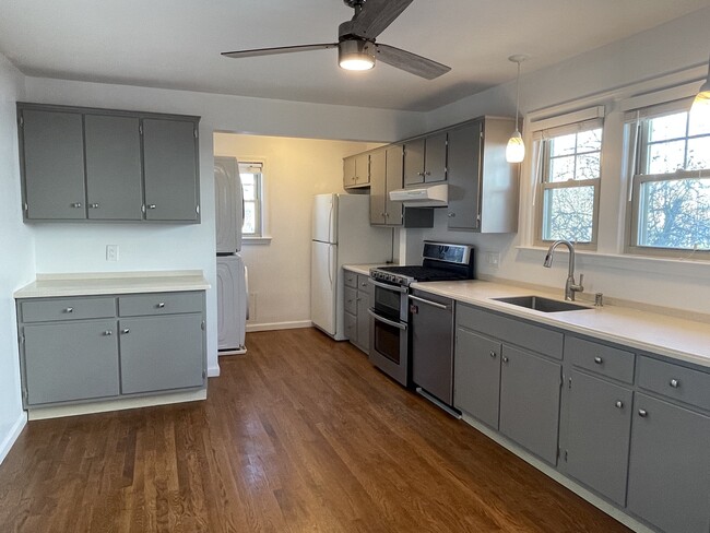 71 Madison Rd, Unit 2nd Floor