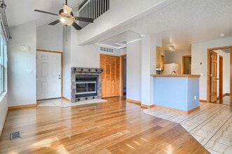 8327 S Upham Way in Littleton, CO - Building Photo - Building Photo