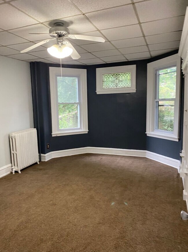 property at 322 S 43rd St