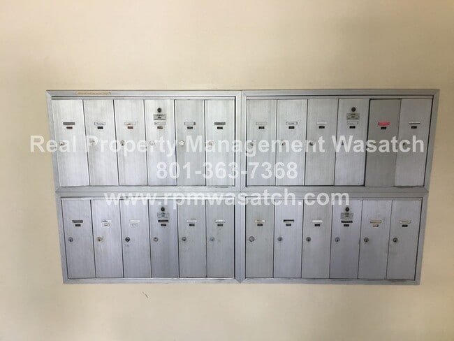 110 S 800 E in Salt Lake City, UT - Building Photo - Building Photo