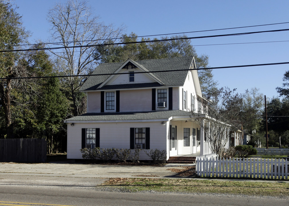 301 E Robert St in Hammond, LA - Foto de edificio