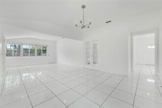 6306 SW 12th St in West Miami, FL - Building Photo - Building Photo