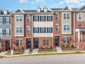 1006 Gateway Commons Cir in Wake Forest, NC - Building Photo - Building Photo