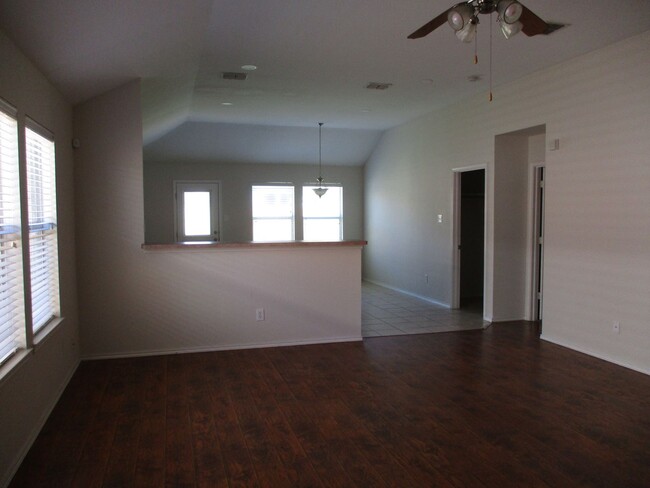 2112 Juniper Dr in Forney, TX - Building Photo - Building Photo