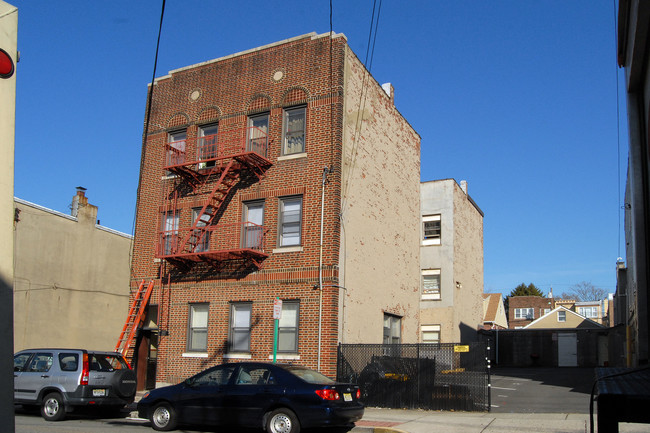 363 Cliff St in Fairview, NJ - Building Photo - Building Photo