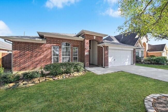 10002 Forest Spring Ln in Pearland, TX - Building Photo - Building Photo