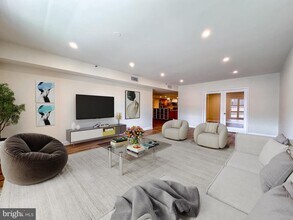 250 President St in Baltimore, MD - Building Photo - Building Photo