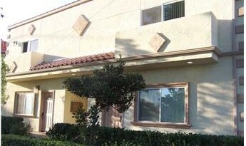 16809 Victory Blvd in Lake Balboa, CA - Foto de edificio
