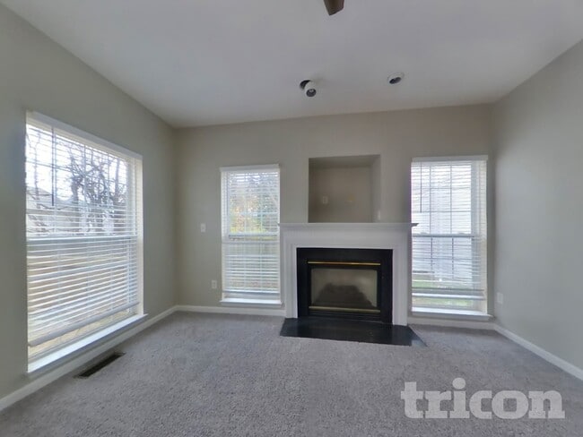 7904 Bardwell Ct in Clinton, MD - Foto de edificio - Building Photo